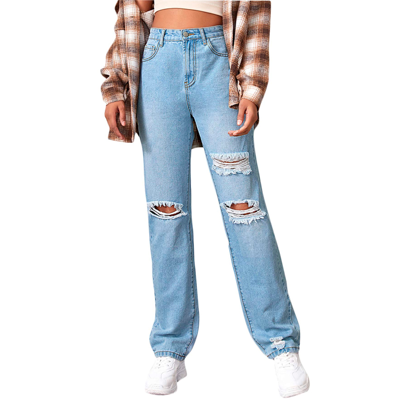 Traight leg jeans A female model wearing a pair of straight-leg jeans