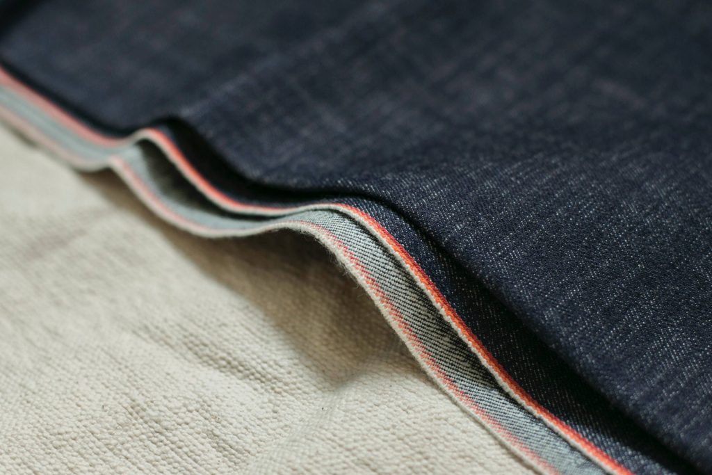Custom Jeans Manufacturing